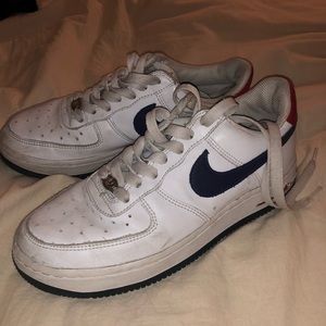 NIKE AIR FORCE 1